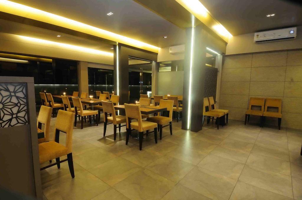 מומביי Hotel Landmark Fort מראה חיצוני תמונה
