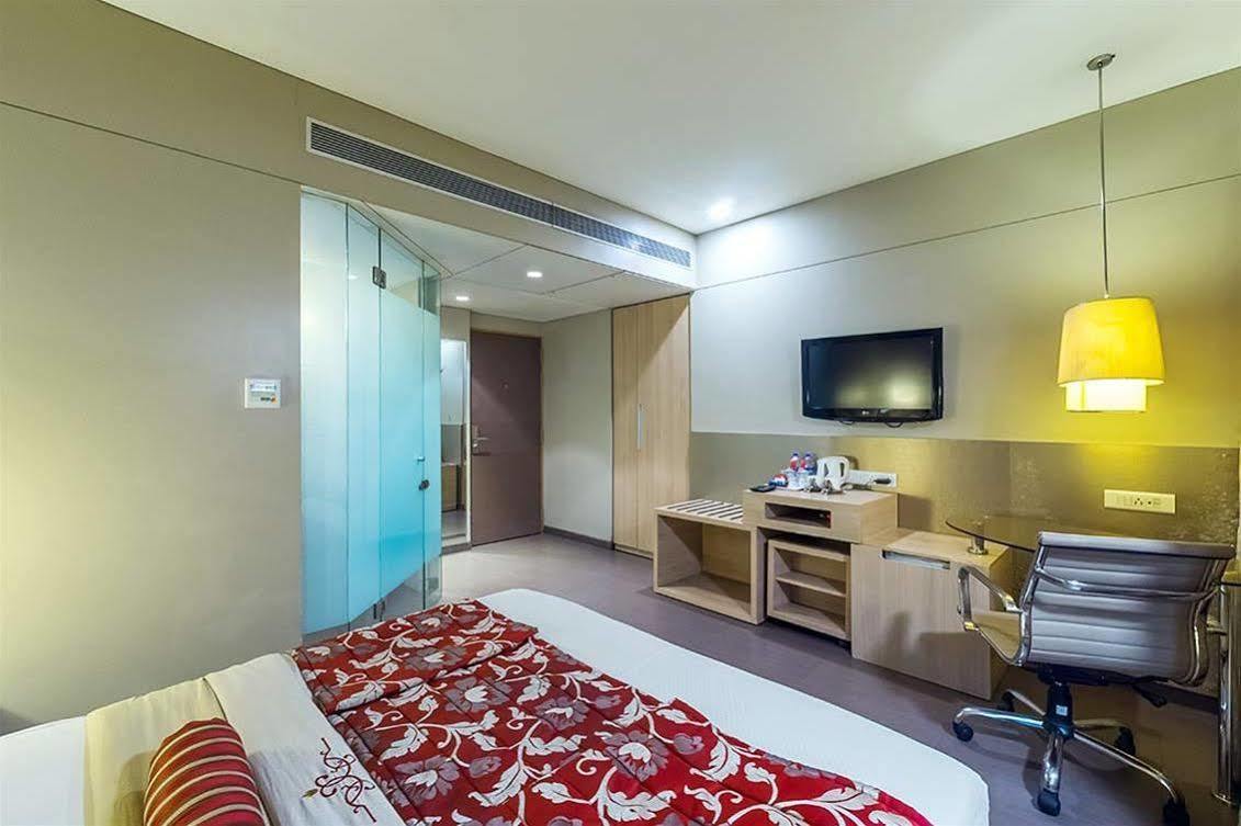 מומביי Hotel Landmark Fort מראה חיצוני תמונה