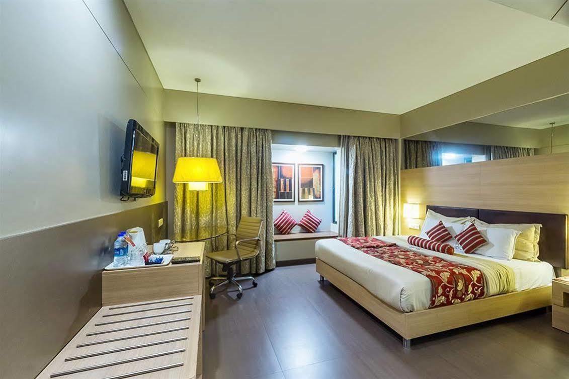 מומביי Hotel Landmark Fort מראה חיצוני תמונה