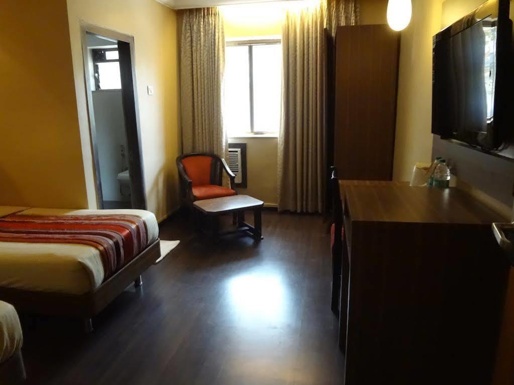 מומביי Hotel Landmark Fort מראה חיצוני תמונה